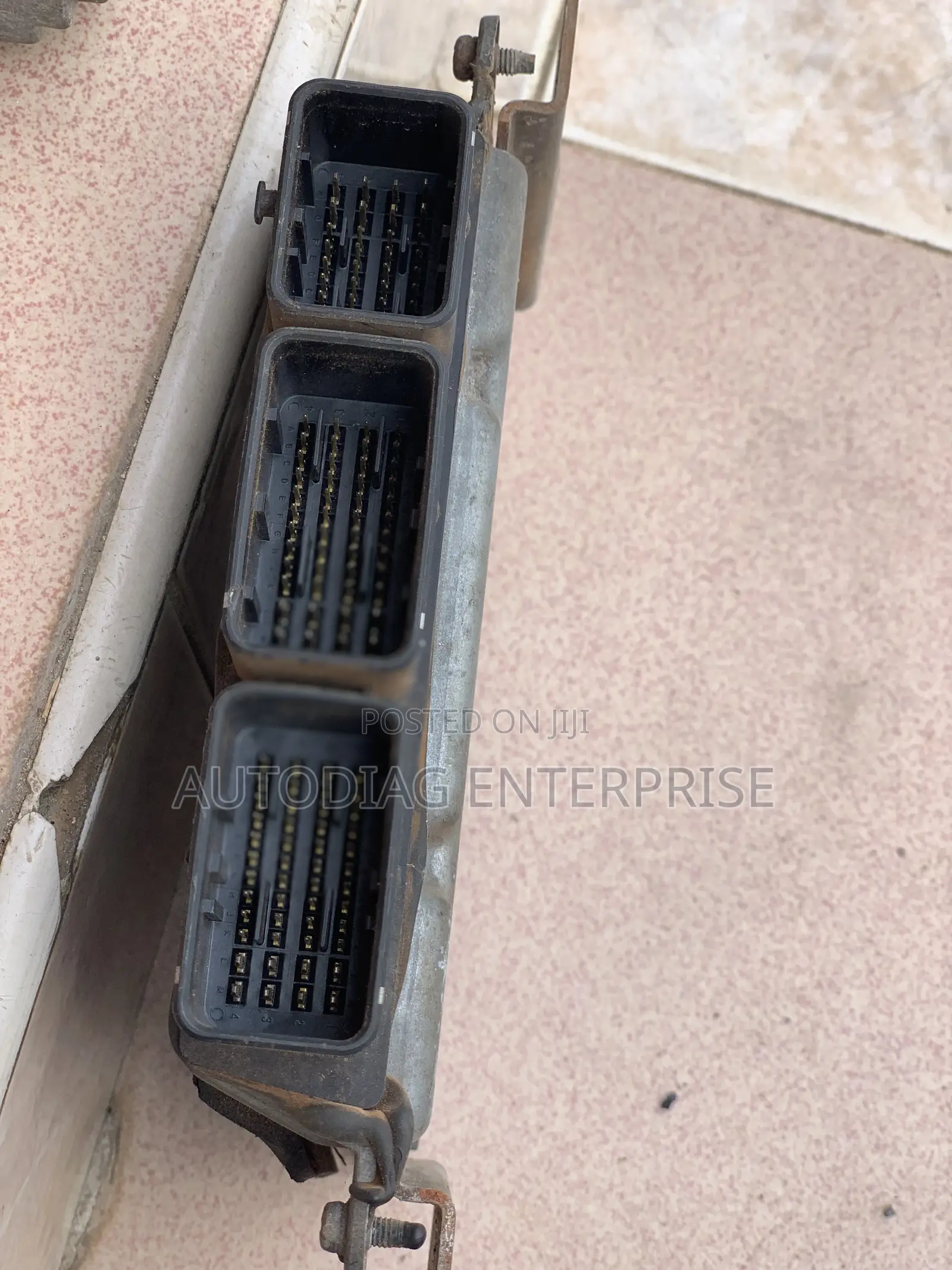 Nissan Altima BEM400-300 Engine Control Module