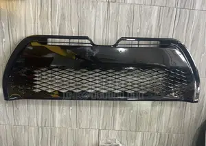 Toyota Corolla 2017-2019 Front Bumper Grille Se/Sport