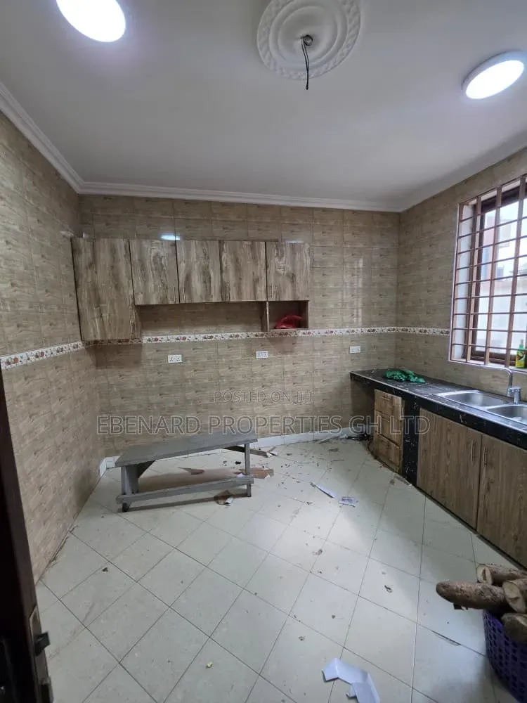 2bdrm Apartment in Ebenard Properties, Police Station for rent