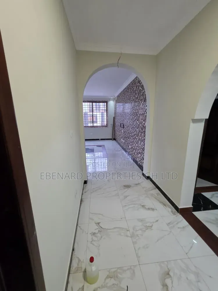 2bdrm Apartment in Ebenard Properties, Police Station for rent