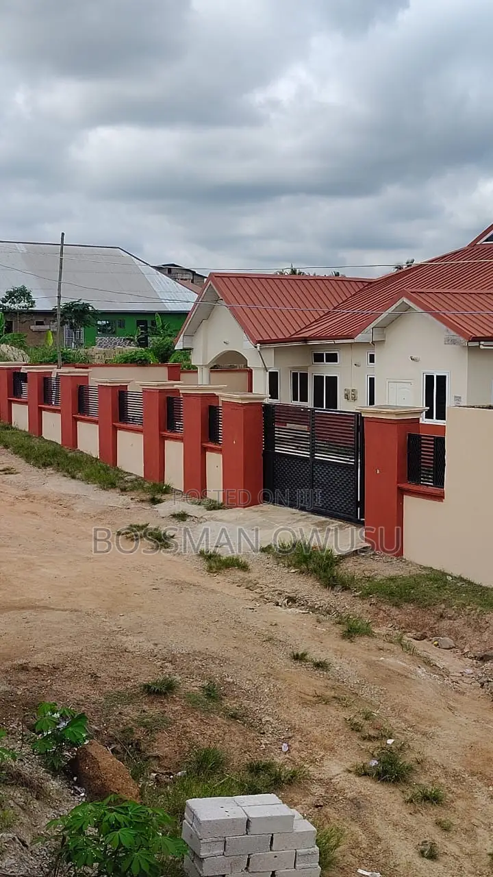 3bdrm House in Kumasi Metropolitan for rent