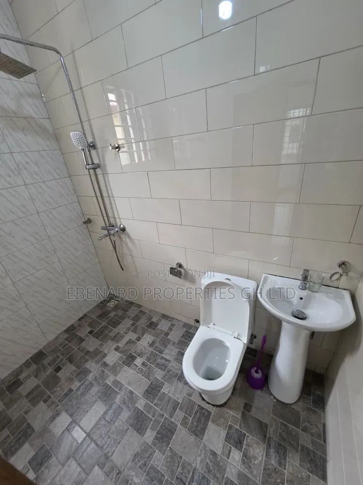 3bdrm Apartment in Ebenard Properties, Police Station for rent