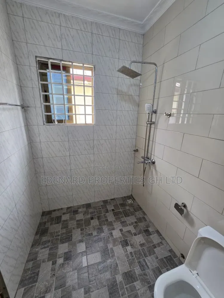 3bdrm Apartment in Ebenard Properties, Police Station for rent