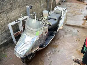 Honda 1986 Silver