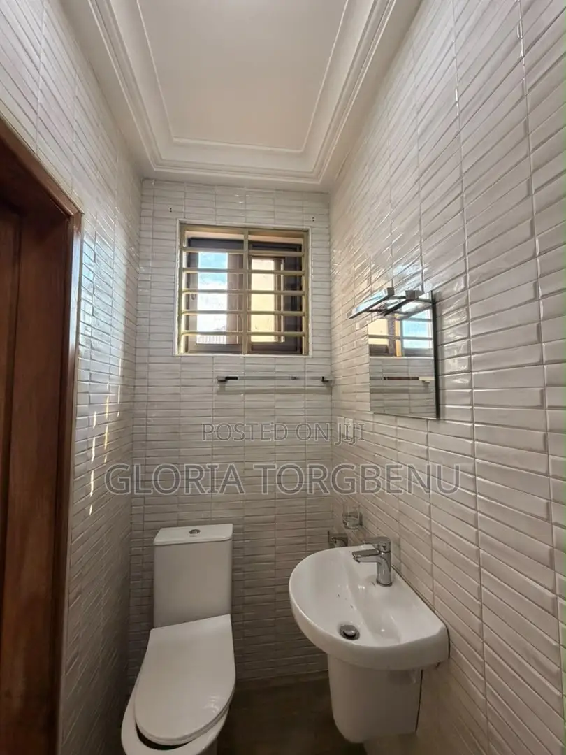 2bdrm Apartment in Ashaley Botwe for rent
