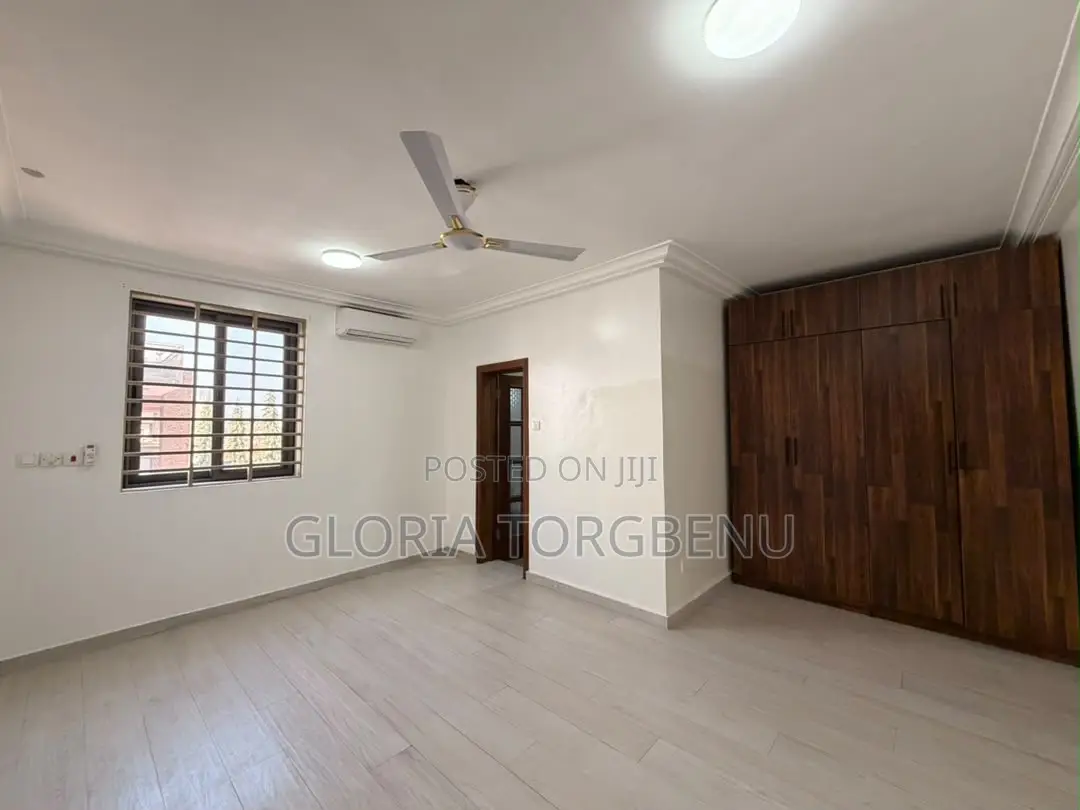 2bdrm Apartment in Ashaley Botwe for rent
