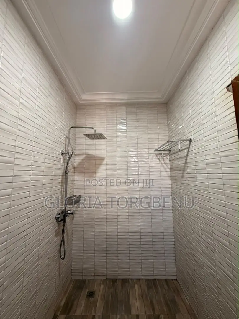 2bdrm Apartment in Ashaley Botwe for rent