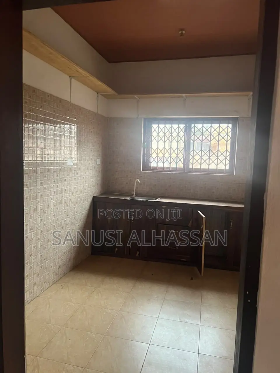 3bdrm Apartment in Old Barrier for rent