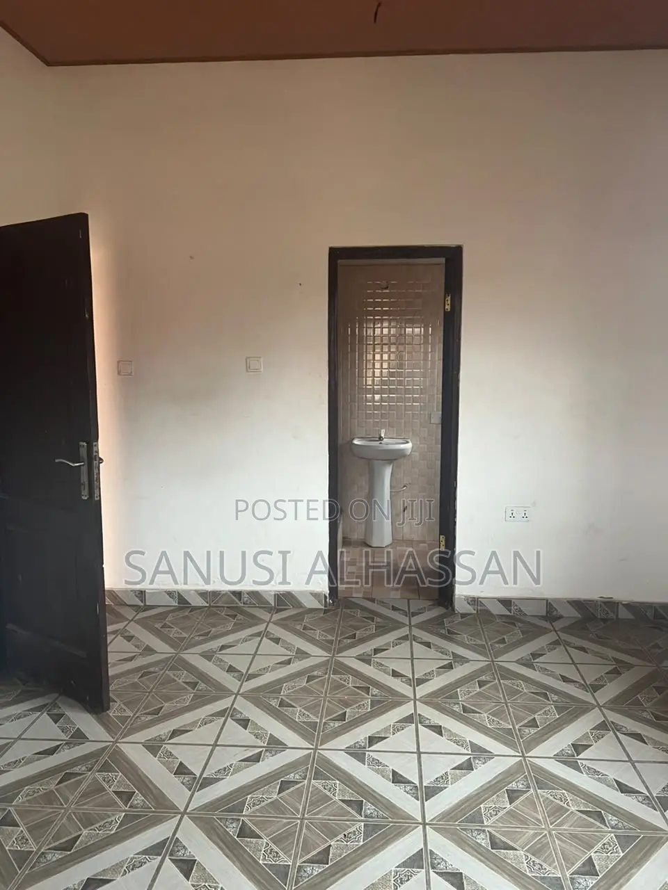 3bdrm Apartment in Old Barrier for rent