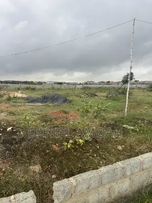 One Plot Land for Sale at Trasacco