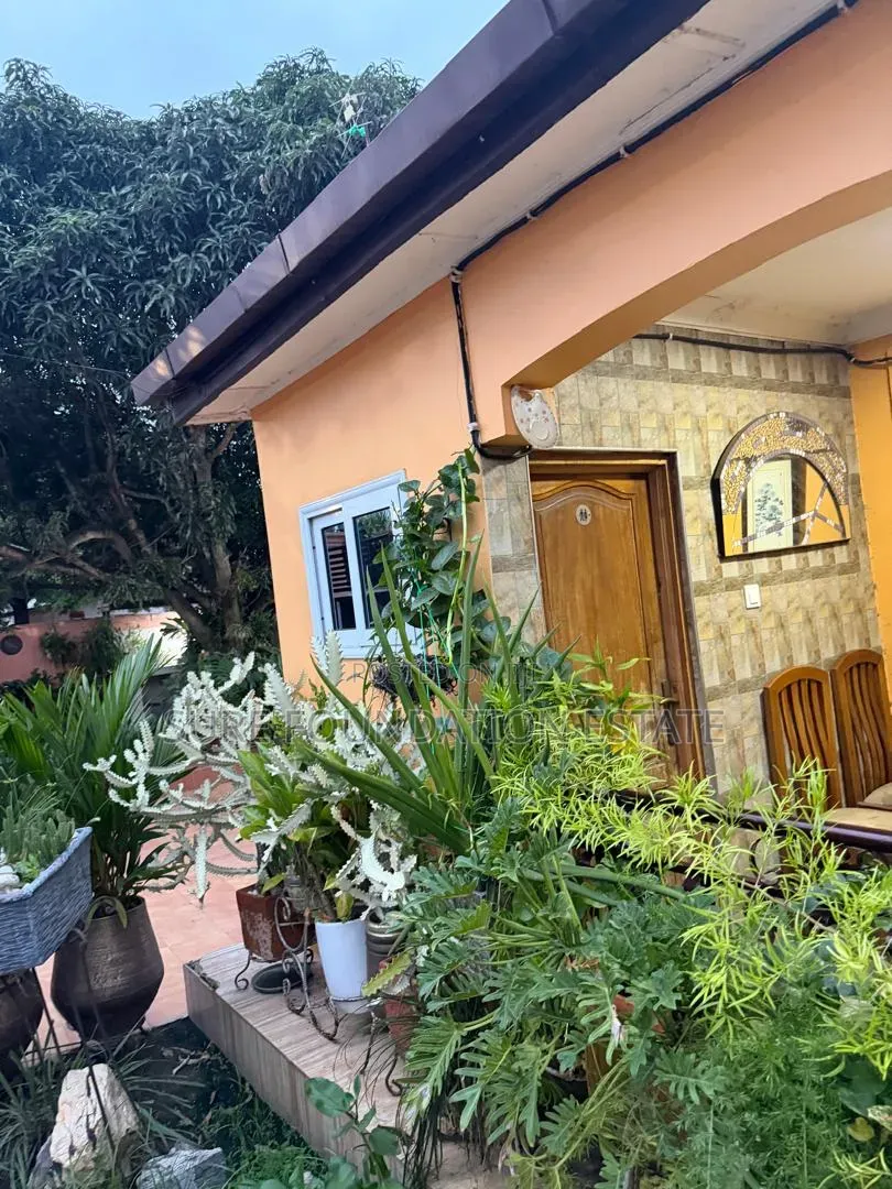 3bdrm House in Dansoman for sale