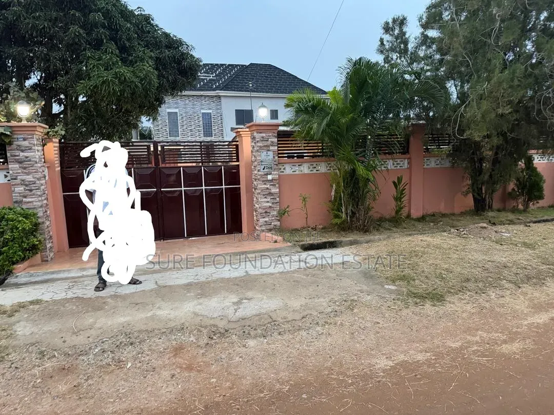 3bdrm House in Dansoman for sale