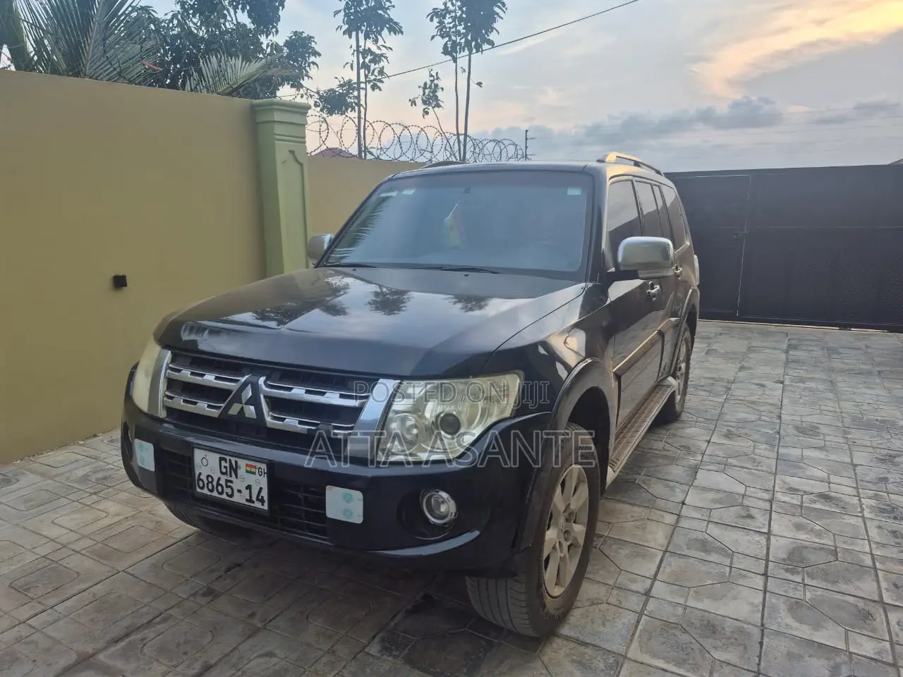 Mitsubishi Pajero 2014 Black