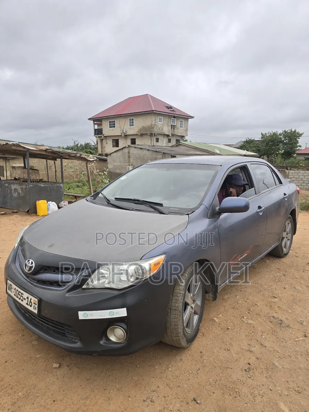 Toyota Corolla LE 4dr Sedan (1.8L 4cyl 4A) 2013 Gray