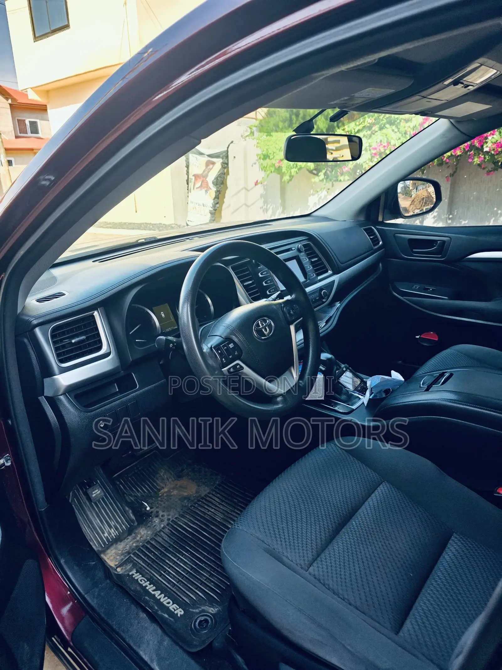 Toyota Highlander LE 4x2 (2.7L 4cyl 6A) 2017 Burgundy