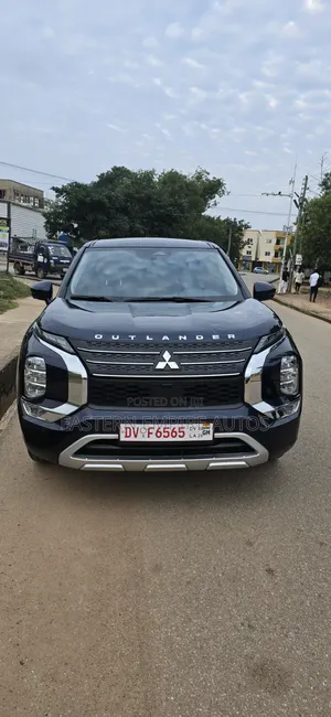 Mitsubishi Outlander SE 2024 Blue