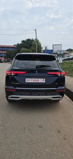 Mitsubishi Outlander SE 2024 Blue