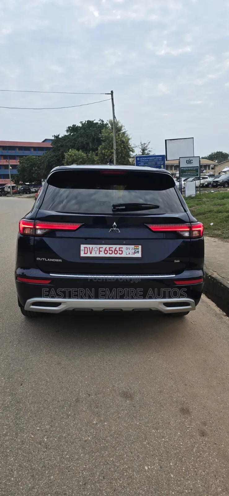 Mitsubishi Outlander SE 2024 Blue