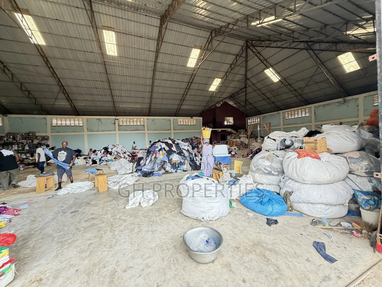 Warehouse for Sale at Kaase Oti Area.