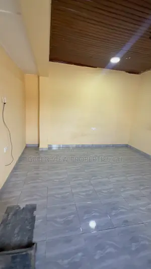 1bdrm Room & Parlour in West Hills Mall Area for rent