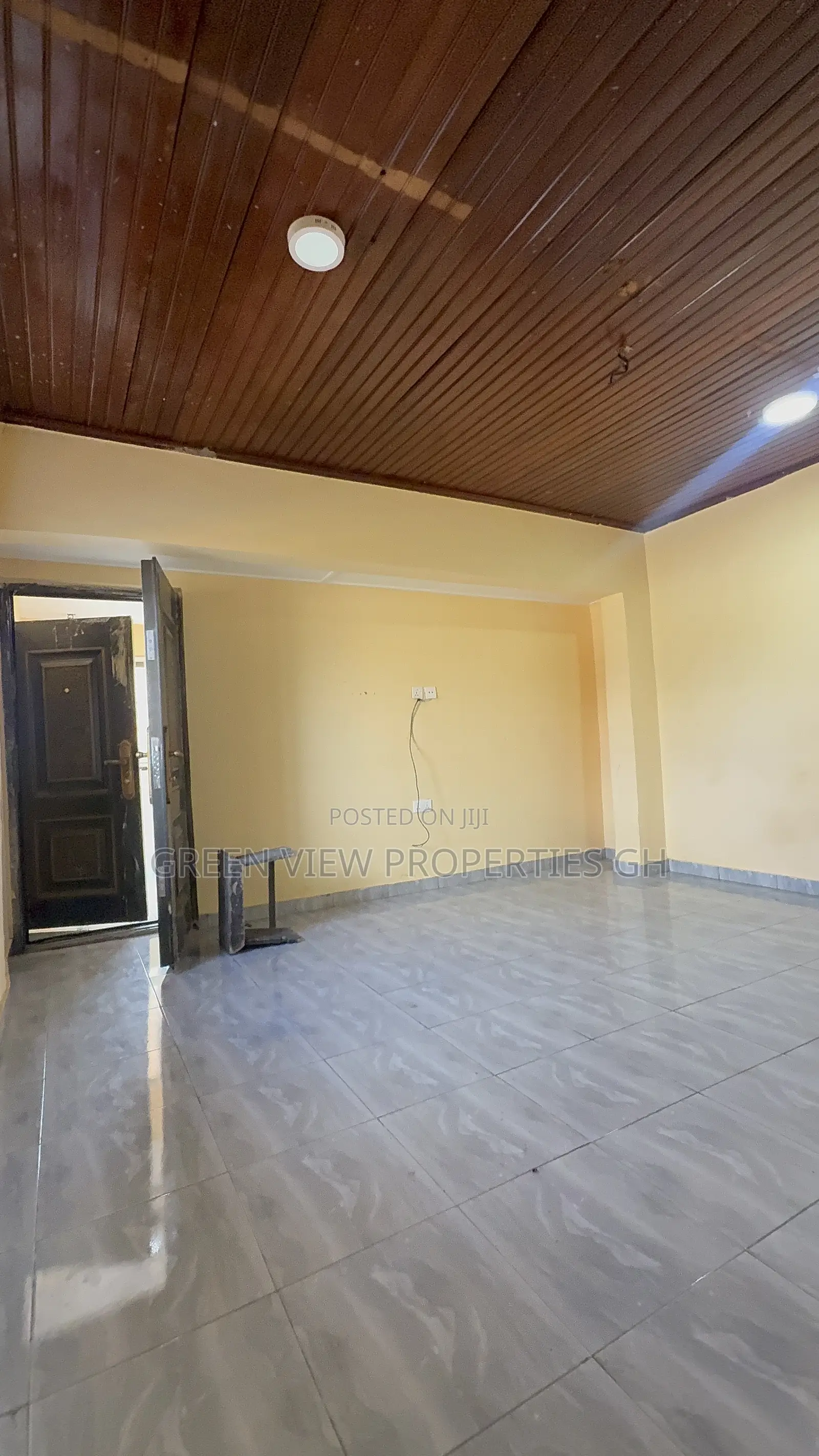 1bdrm Room & Parlour in West Hills Mall Area for rent