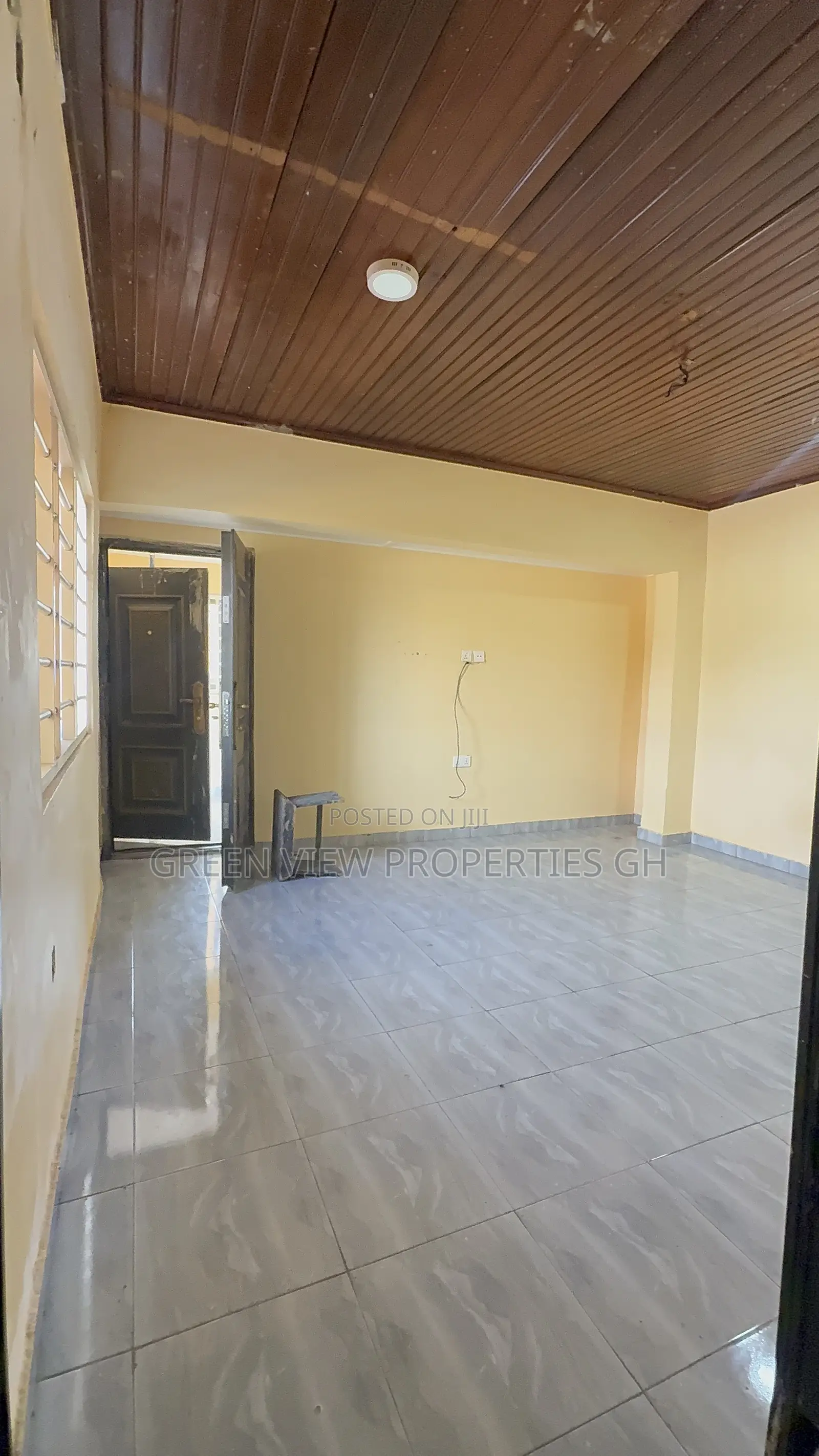 1bdrm Room & Parlour in West Hills Mall Area for rent