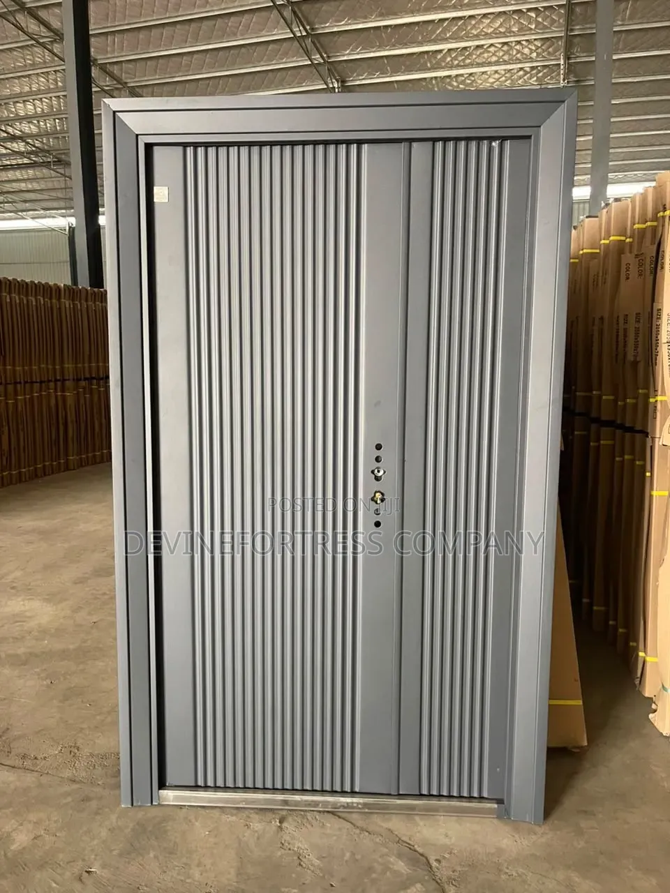 High Quality Paladin Gray Door 11⁄2 Rough for All Weather  