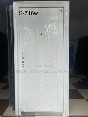 High Quality Splendor White Single Door 