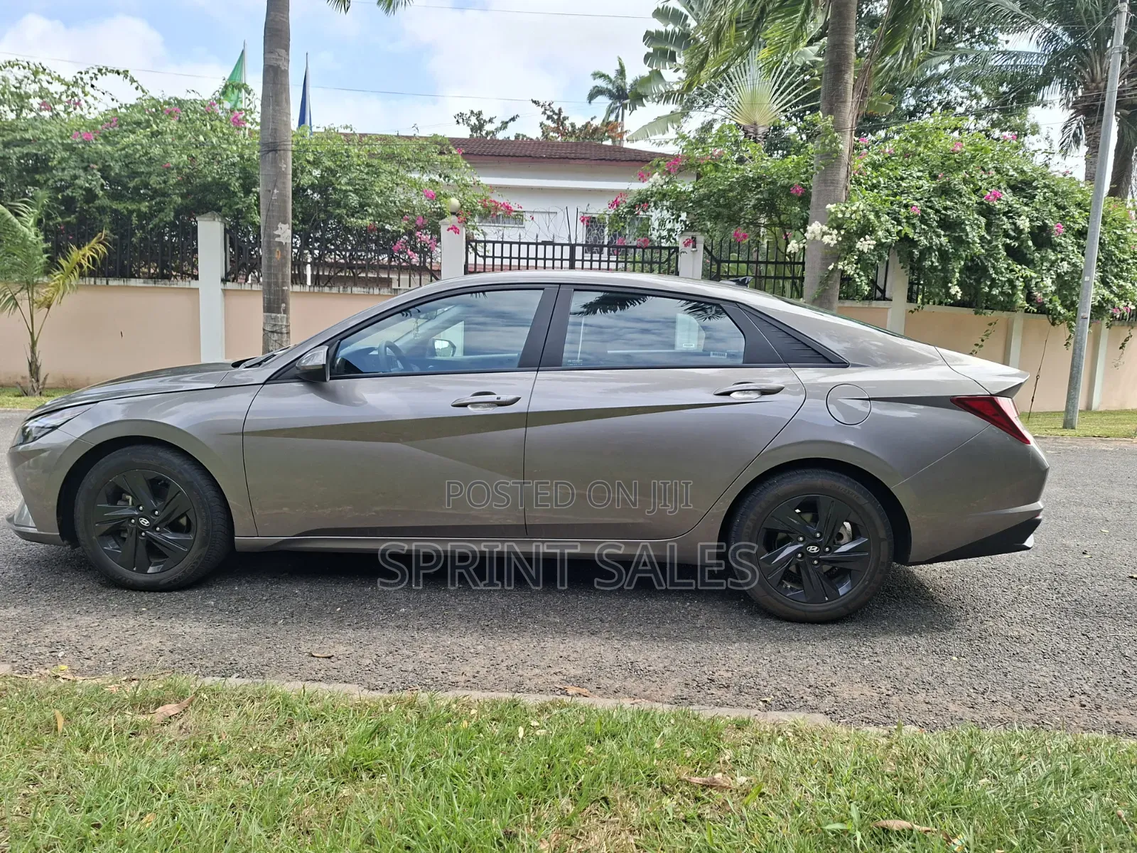 Hyundai Elantra SEL 2023 Gray