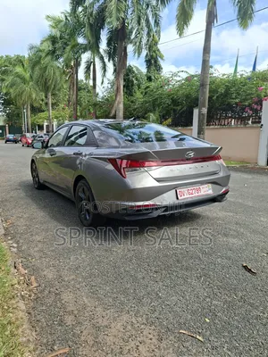 Hyundai Elantra SEL 2023 Gray