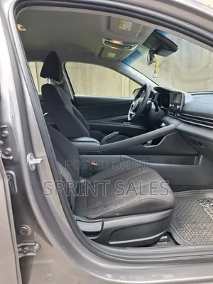 Hyundai Elantra SEL 2023 Gray