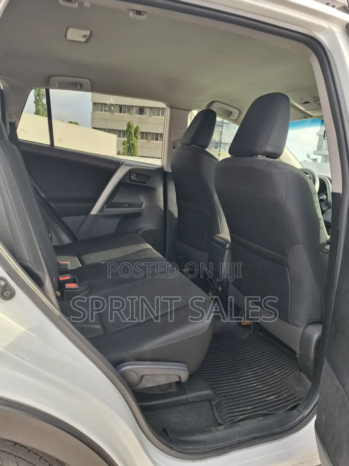 Toyota RAV4 LE AWD (2.5L 4cyl 6A) 2017 White