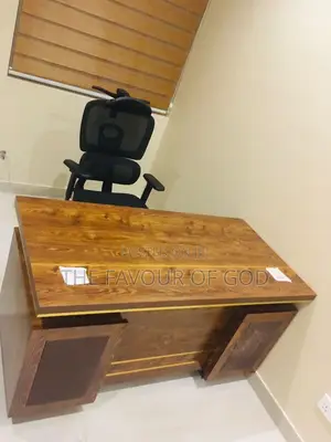 A Strong and Solid Straight Table
