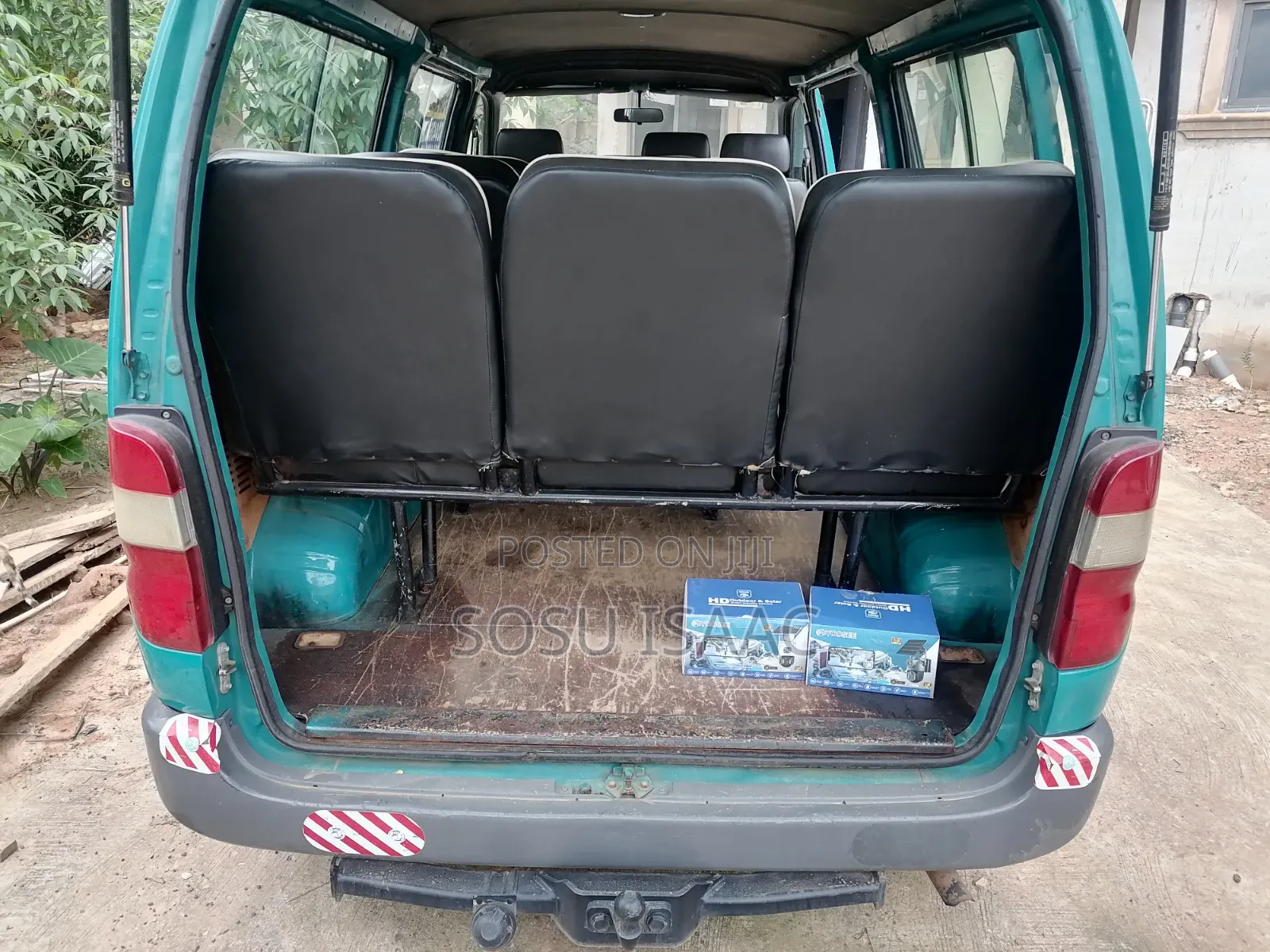 Toyota HiAce 2002 Blue