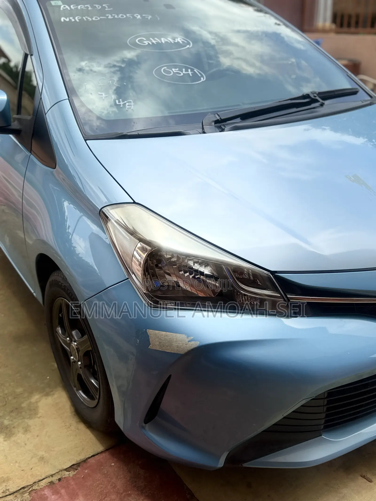 Toyota Vitz 2015 Beige