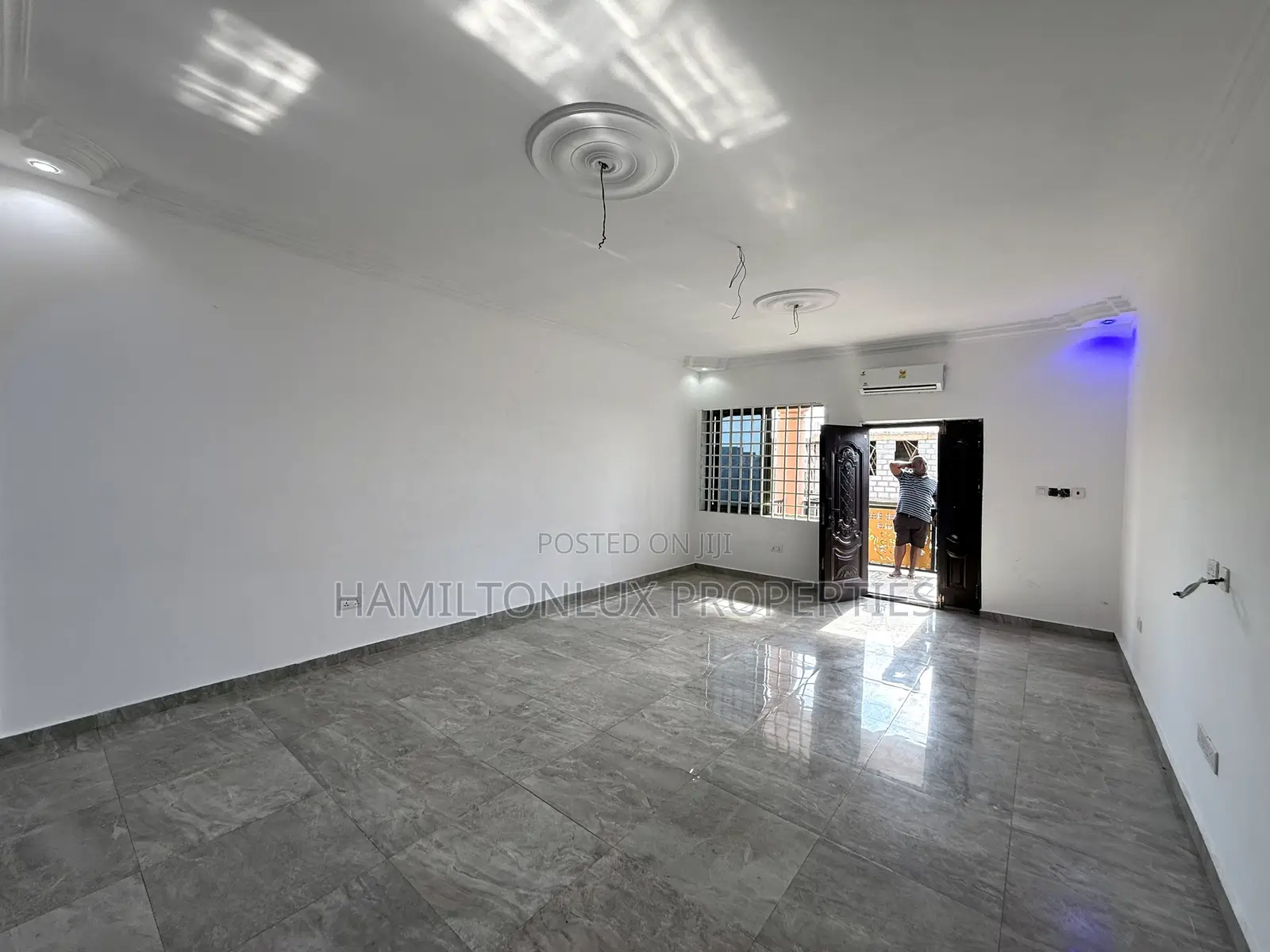 3bdrm Apartment in Trassaco Police, Ability for rent