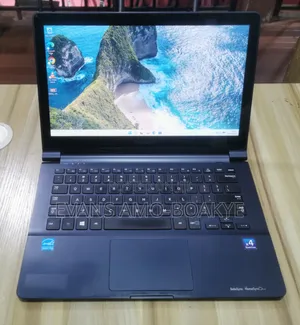 Laptop Samsung Ativ Book 9 Lite 4GB AMD SSD 128GB
