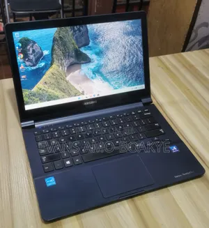 Laptop Samsung Ativ Book 9 Lite 4GB AMD SSD 128GB