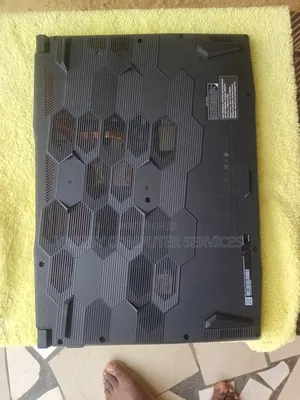 Laptop MSI 8GB AMD Ryzen 5 SSD 512GB