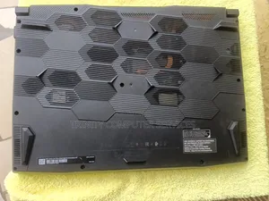 Laptop MSI 8GB AMD Ryzen 5 SSD 512GB