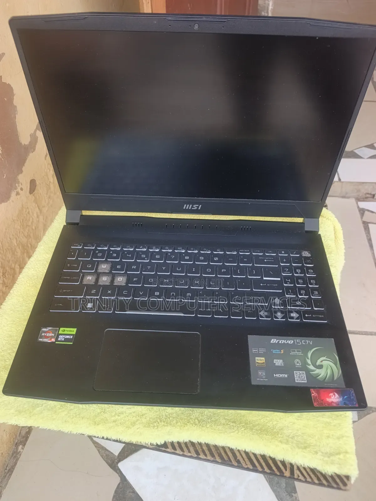 Laptop MSI 8GB AMD Ryzen 5 SSD 512GB