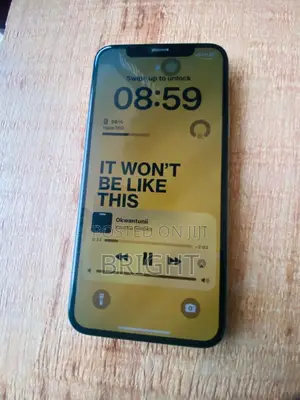 Apple iPhone XS 64 GB White