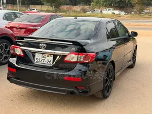 Toyota Corolla 2013 Black