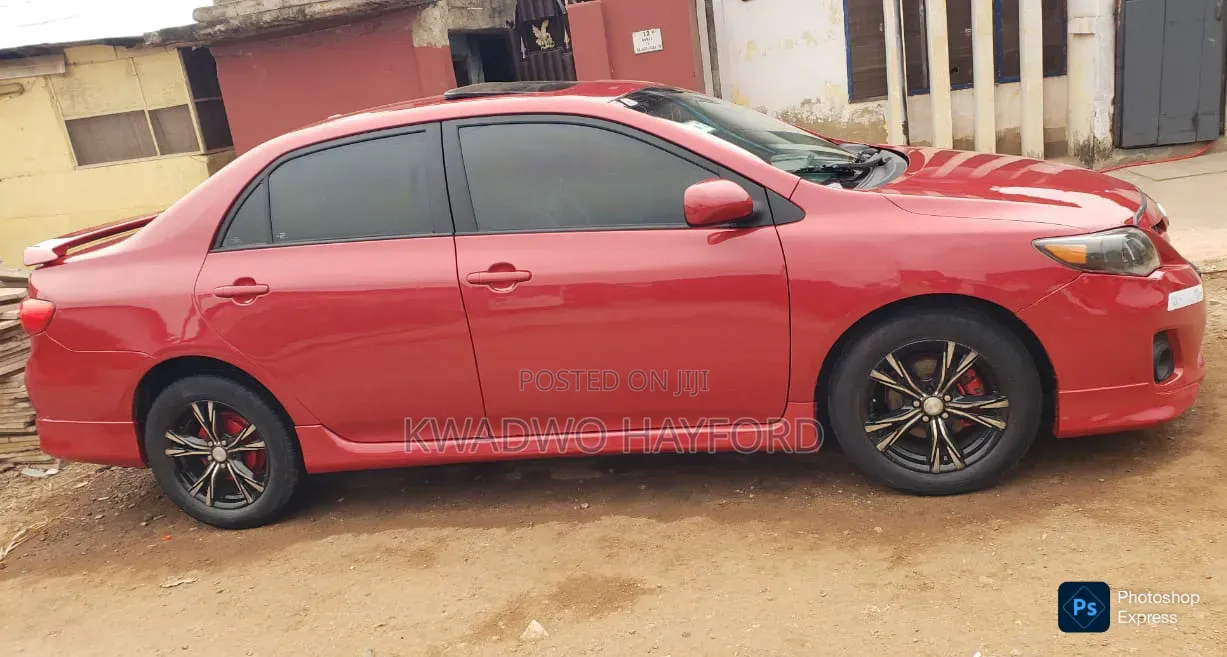 Toyota Corolla 2013 Red