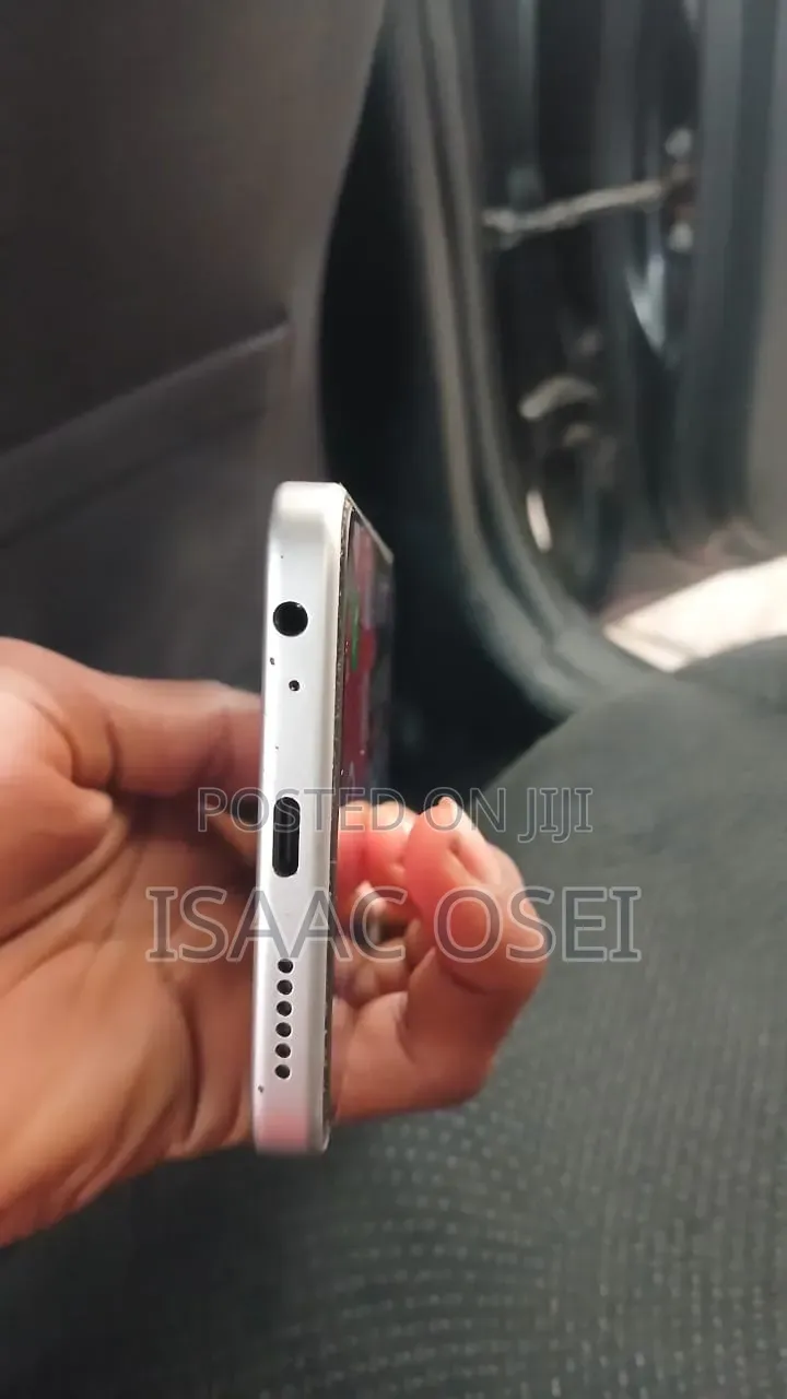 Itel City 100 128 GB Gray