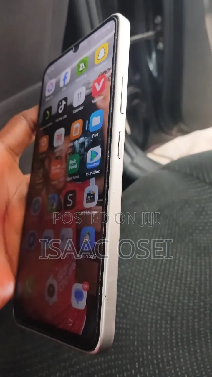 Itel City 100 128 GB Gray