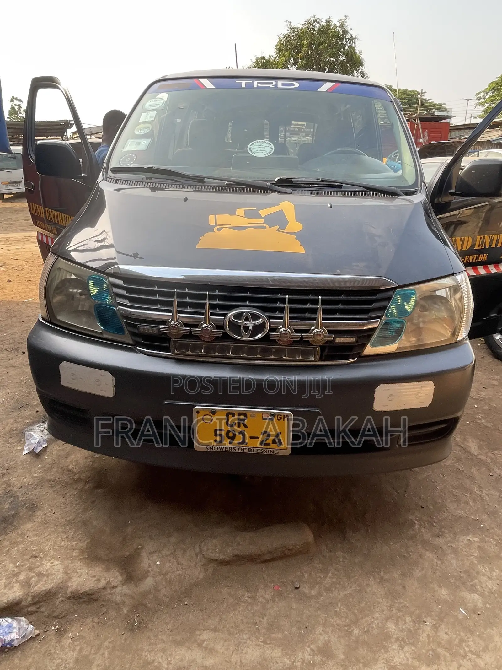 Toyota HiAce 2012 Black