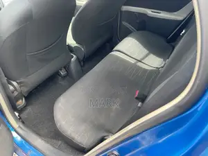 Toyota Yaris 2010 Blue