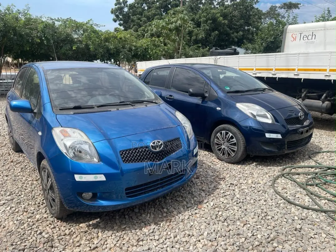 Toyota Yaris 2010 Blue