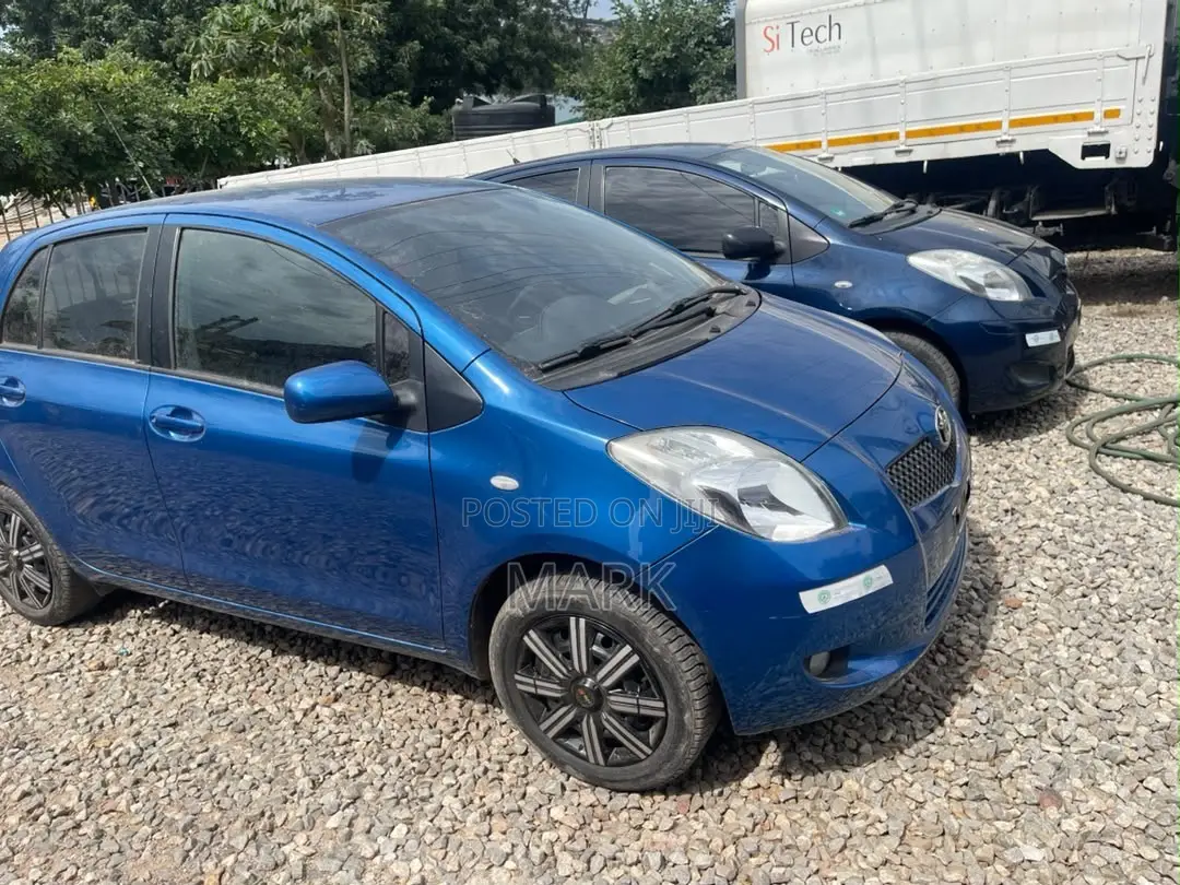 Toyota Yaris 2010 Blue